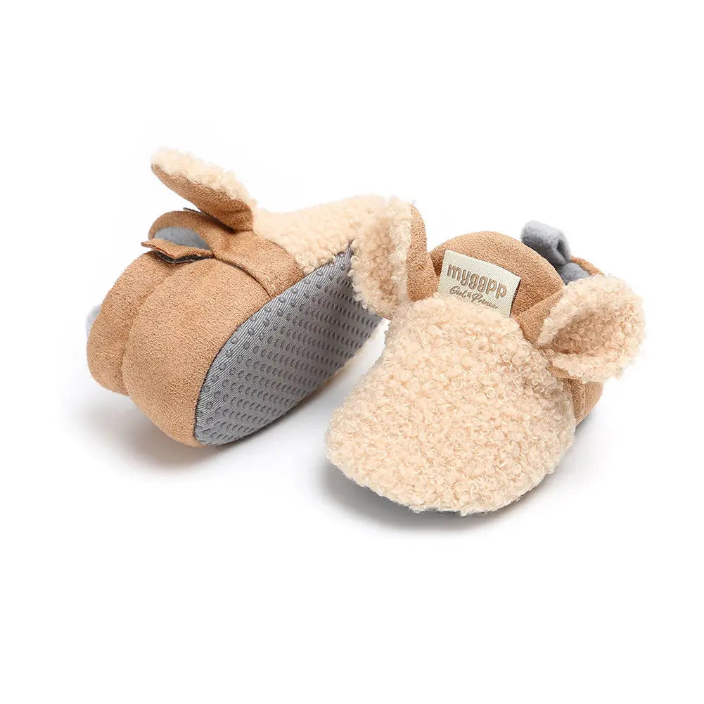 Soft and Cozy Fleece Baby Booties with Adorable Bear Design and Anti-Slip Sole for Winter Warmth and Comfort