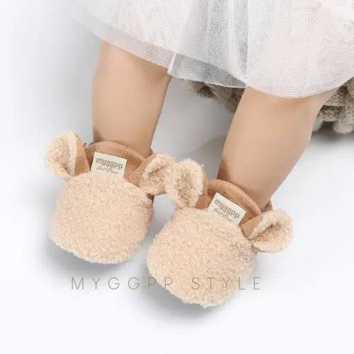Soft and Cozy Fleece Baby Booties with Adorable Bear Design and Anti-Slip Sole for Winter Warmth and Comfort