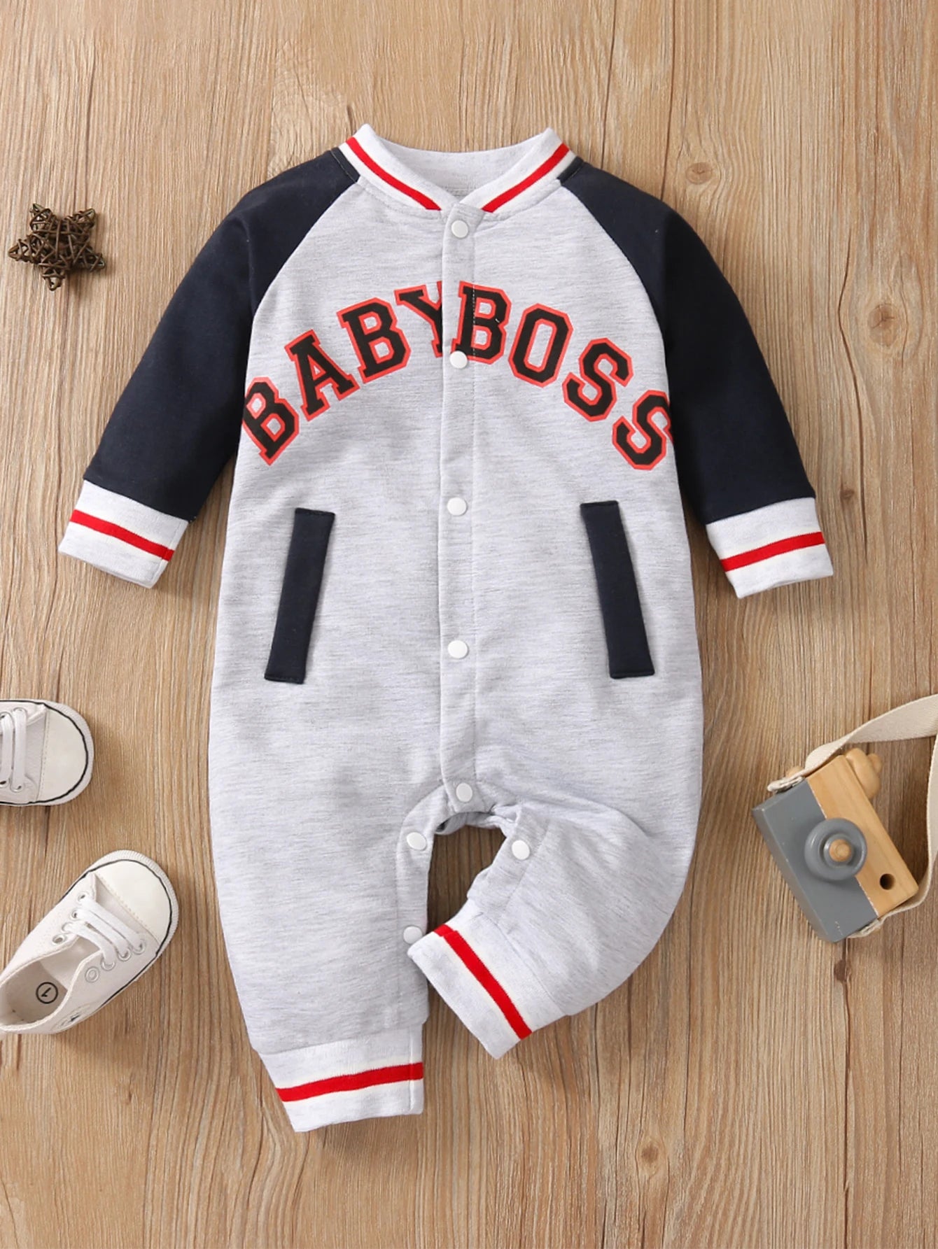 Fashionable letter printed long sleeved round neck cute and personalized baby boy jumpsuit